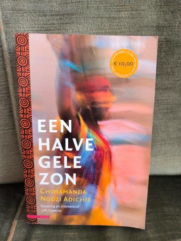 Een halve gele zon.      (Chimamanda Ngozi Adichie) beschikbaar voor biedingen