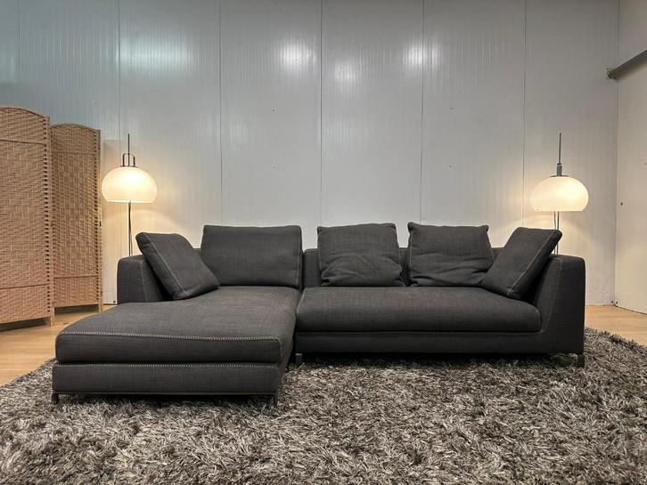 B&B Italia Ray Hoekbank Antraciet + Optioneel Tapijt, Huis en Inrichting, Zetels | Zetels, Zo goed als nieuw, Hoekbank, Vierpersoons of meer