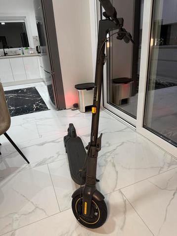 Ninebot G2 Max Comme neuf ! 3 mois avec garantie, Enlèvement ou Envoi, Comme neuf, Step électrique (E-scooter), Segway ninebot