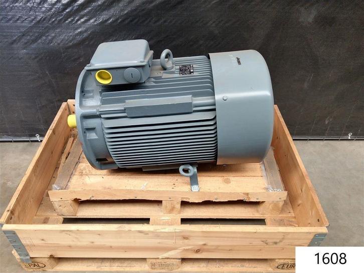 1608. Elektromotor / Flensmotor / motoren / VEM / Hoyer, Doe-het-zelf en Bouw, Motoren, Nieuw, Elektromotor, Ophalen