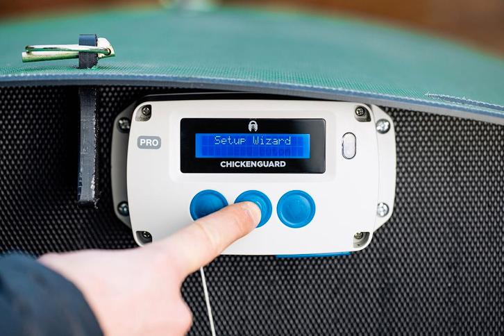 Chickenguard automatische kippendeuropener, Dieren en Toebehoren, Pluimvee | Toebehoren, Nieuw, Overige typen, Ophalen