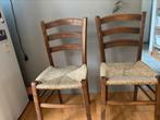 2x Vintage stoelen met rieten zitting, Huis en Inrichting, Stoelen, Ophalen, Zo goed als nieuw