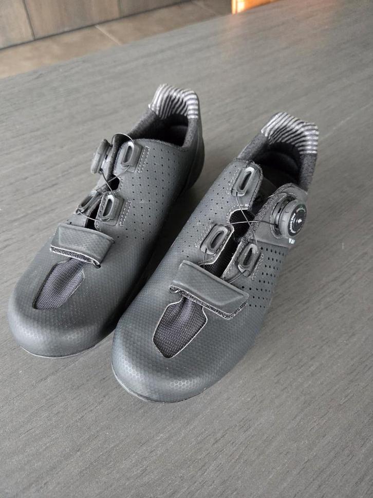Fietsschoenen Van Rysel - ongebruikt - maat 40, Sports & Fitness, Cyclisme, Neuf, Chaussures, Enlèvement ou Envoi