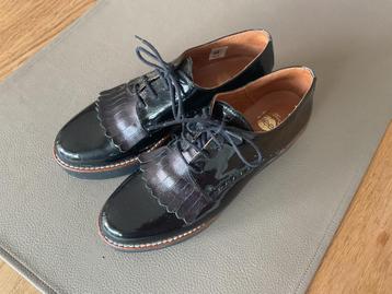 Dames schoenen beschikbaar voor biedingen