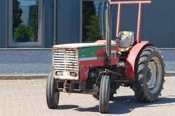 Steyr 540S 2wd / 5831 Draaiuren / Smalspoortrekker beschikbaar voor biedingen