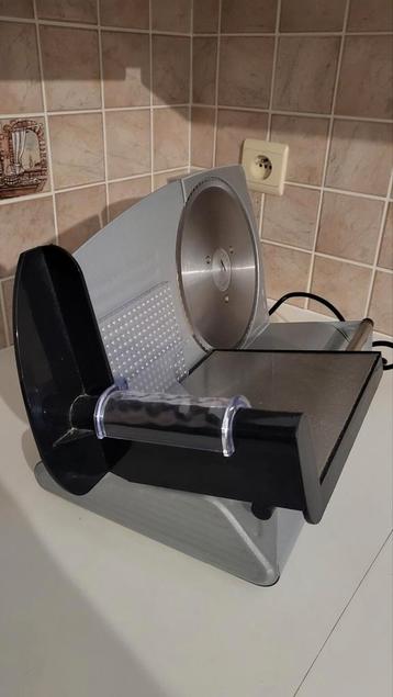 Snijmachine  beschikbaar voor biedingen