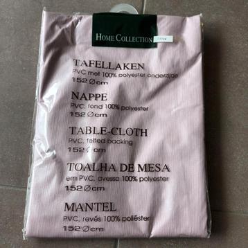 Tafellaken rond 152 cm nog ingepakt  beschikbaar voor biedingen