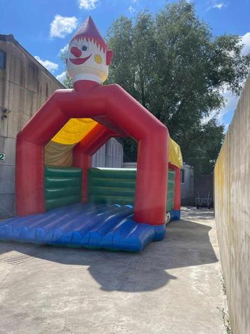 springkasteel gezicht te koop beschikbaar voor biedingen
