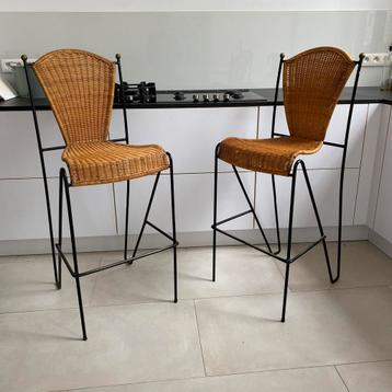 Paire de chaises hautes en osier et metal pour cuisine beschikbaar voor biedingen