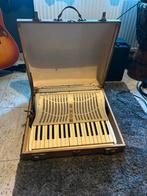 Accordeon, Muziek en Instrumenten, Accordeons, Ophalen, Zo goed als nieuw, Hohner, Met riemen