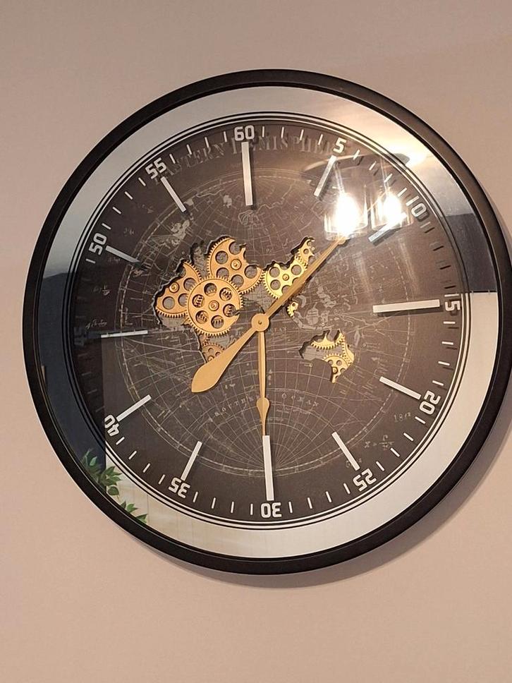 Wandklok, Huis en Inrichting, Woonaccessoires | Klokken, Zo goed als nieuw, Wandklok, Analoog, Ophalen