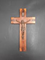 oud houten kruis met christus, jaren 50-60, Antiek en Kunst, Ophalen of Verzenden