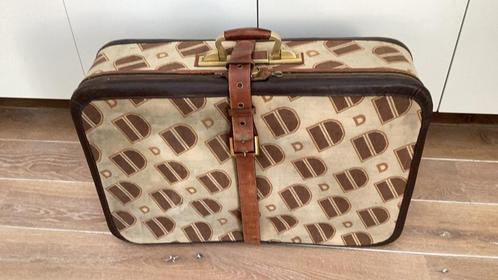 Vintage Delvaux monogram reiskoffer, Handtassen en Accessoires, Koffers, Gebruikt, Overige materialen, 70 cm of meer, 45 tot 55 cm