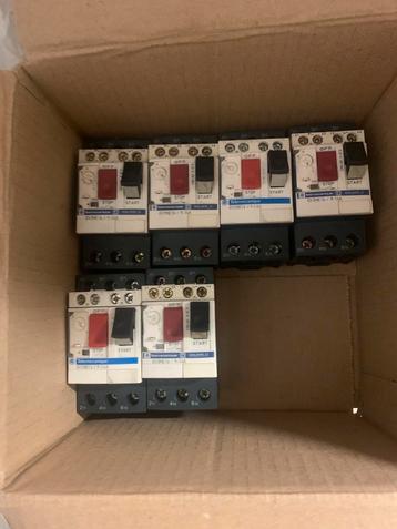 Set van 6 Telemecanic Square D-motorstroomonderbrekers beschikbaar voor biedingen