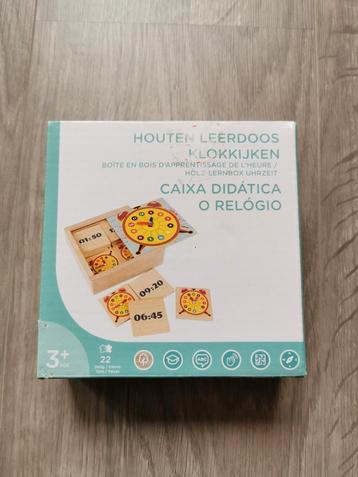 Houten leerdoos klokkijken beschikbaar voor biedingen