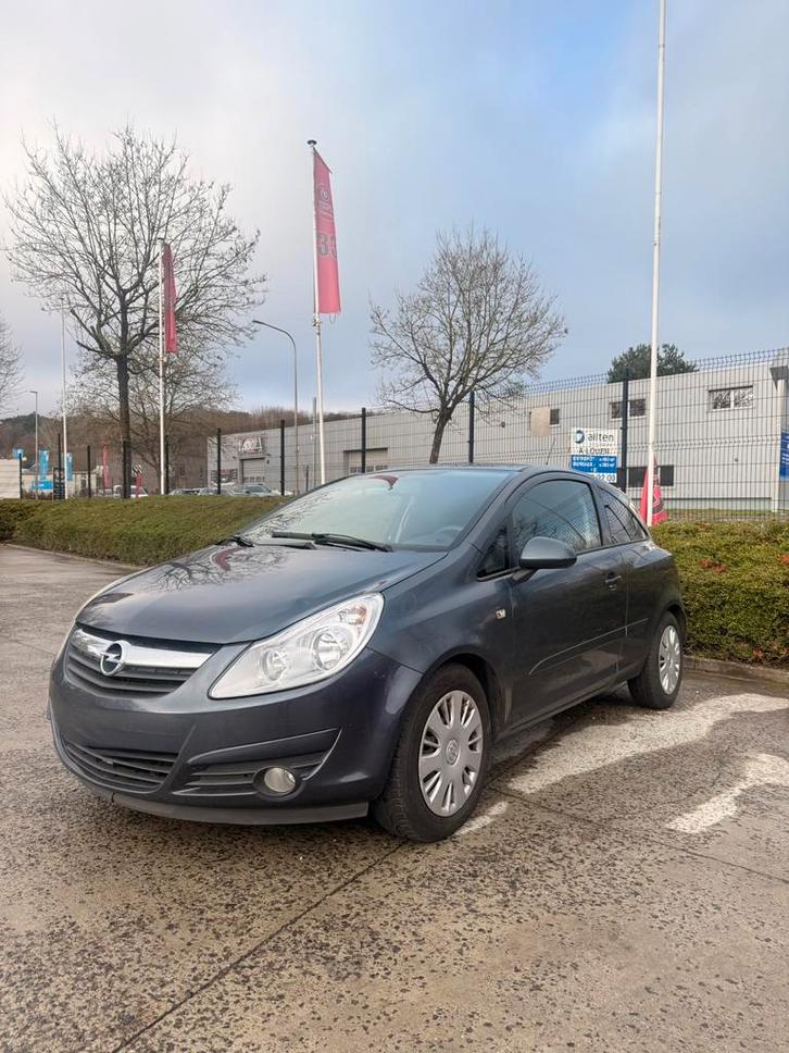 Opel corsa essence automatique, Auto's, Opel, Particulier, Corsa, Achteruitrijcamera, Benzine, Euro 4, Automaat, Onderhoudsboekje