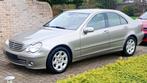 Mercedes c220. perfecte staat. Volledig boekje Mercedes., Auto's, Mercedes-Benz, Achterwielaandrijving, Zwart, 4 cilinders, 180 g/km