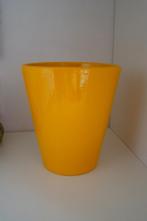 geel orchideepot bloempot  - pot 15cm hoog 14cm diameter, Rond, Nieuw, Binnen, Ophalen of Verzenden