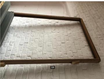 houten buitendeur met kader beschikbaar voor biedingen