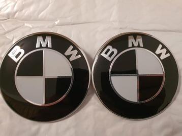 Emblèmes BMW 2x82 mm/82 mm+73 mm noir et blanc G20 E60 E90 E, Enlèvement ou Envoi, Neuf, BMW