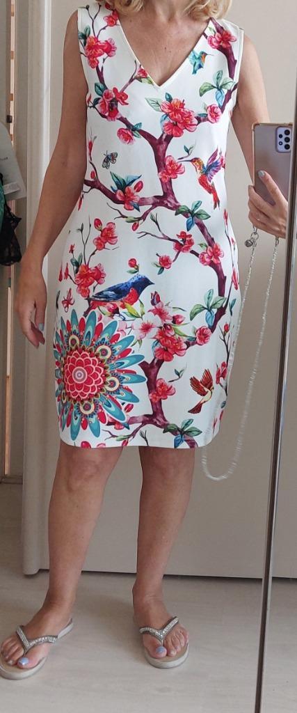 très jolie robe d'été blanche avec oiseaux, branche japonais, Kleding | Dames, Jurken, Zo goed als nieuw, Maat 38/40 (M), Roze