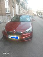 BMW 218i euro 6b, Auto's, Monovolume, Handgeschakeld, Particulier, Rood