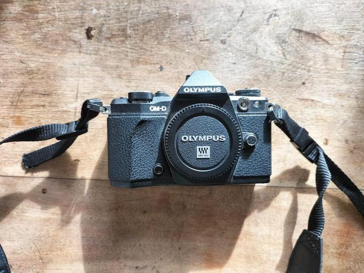 Olympus O-MD E-5MII - POUR PIECES, Audio, Tv en Foto, Fotocamera's Digitaal, Niet werkend, Olympus, Verzenden