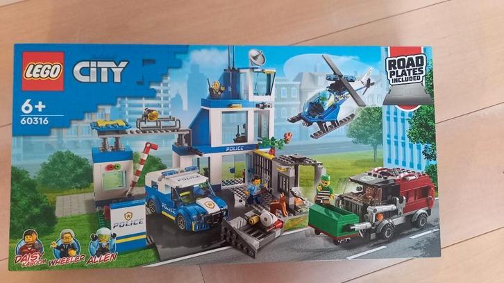 Lego City 60316 Politiebureau, Kinderen en Baby's, Speelgoed | Duplo en Lego, Nieuw, Lego, Complete set, Ophalen of Verzenden
