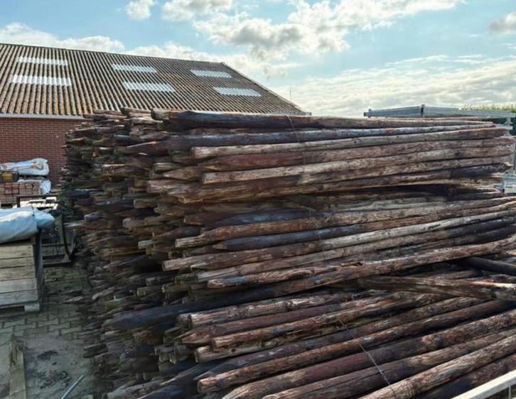 Gecreosoteerde palen 300cm gepunt, Tuin en Terras, Palen, Balken en Planken, Zo goed als nieuw, Palen, 250 cm of meer, Ophalen