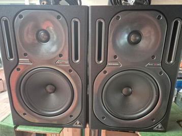 2 Actieve Speakers Behringer B2030A beschikbaar voor biedingen