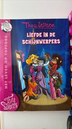 T. Stilton - Thea sisters 1 - liefde in de schijnwerpers, Ophalen of Verzenden, Zo goed als nieuw, T. Stilton