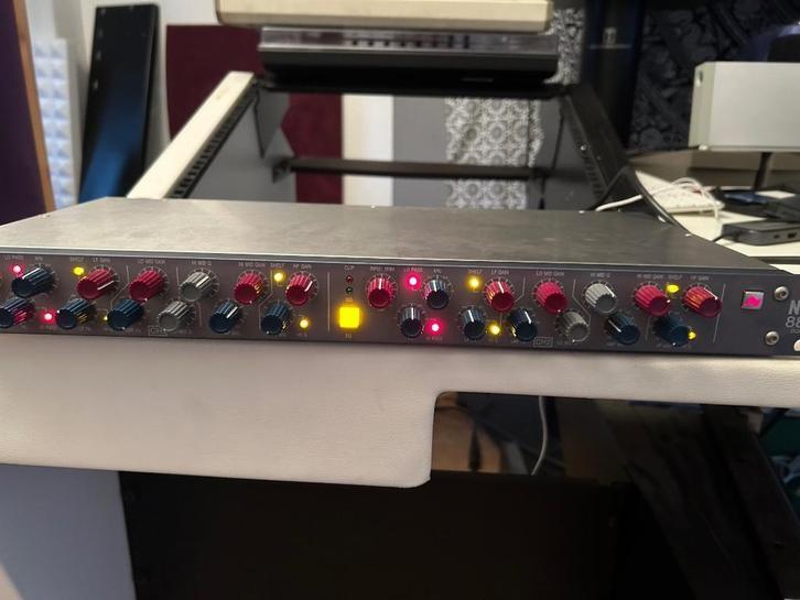 ZENUW, Muziek en Instrumenten, Effecten, Zo goed als nieuw, Equalizer, Ophalen