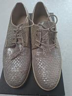 Mooie nieuwe damesschoen merk Julia Blu maat 41, Schoenen met lage hakken, Beige, Nieuw, Ophalen of Verzenden