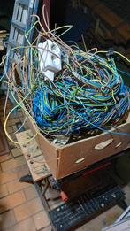 Gezocht kabels, Doe-het-zelf en Bouw, Elektriciteit en Kabels, Ophalen of Verzenden, Zo goed als nieuw