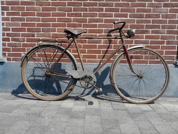 Mooi bewaarde Belgische oldtimer fiets Merk: "KEURMEESTER" beschikbaar voor biedingen