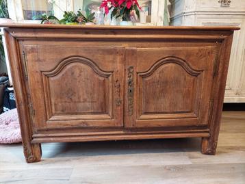 Meuble-Buffet Chêne 2 portes/Kast-buffet Eiken 2deuren beschikbaar voor biedingen