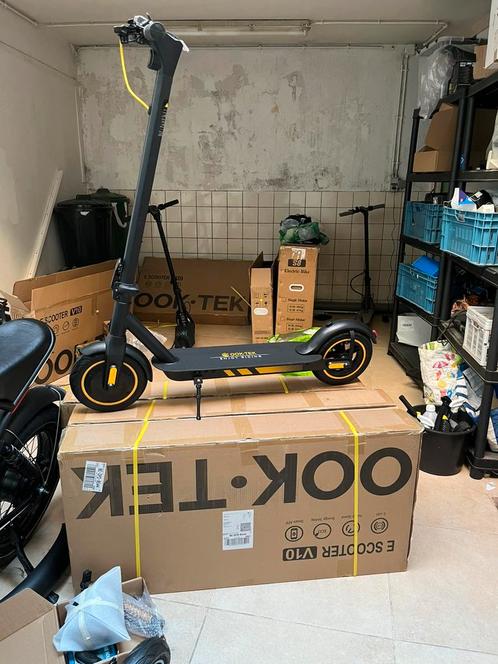 Elektrische Step / V10 / Nieuw / In doos / 25km / H /, Fietsen en Brommers, Steps, Nieuw, Elektrische step (E-scooter), Ophalen of Verzenden