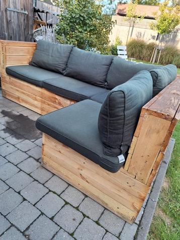 Mooie loungeset in recup hout beschikbaar voor biedingen
