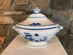 Grande soupière Porcelaine tendre de Tournai , à restaurer !, Enlèvement ou Envoi
