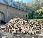 Mooi gekliefd dennen brandhout voor deze winter., Envoi, Bûches
