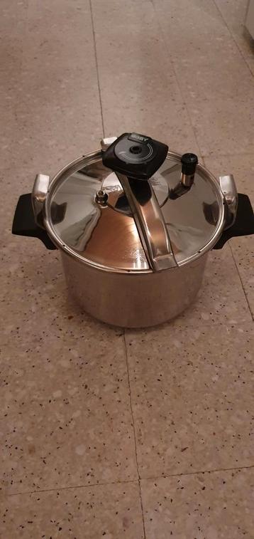 Snelkookpot als nieuw beschikbaar voor biedingen