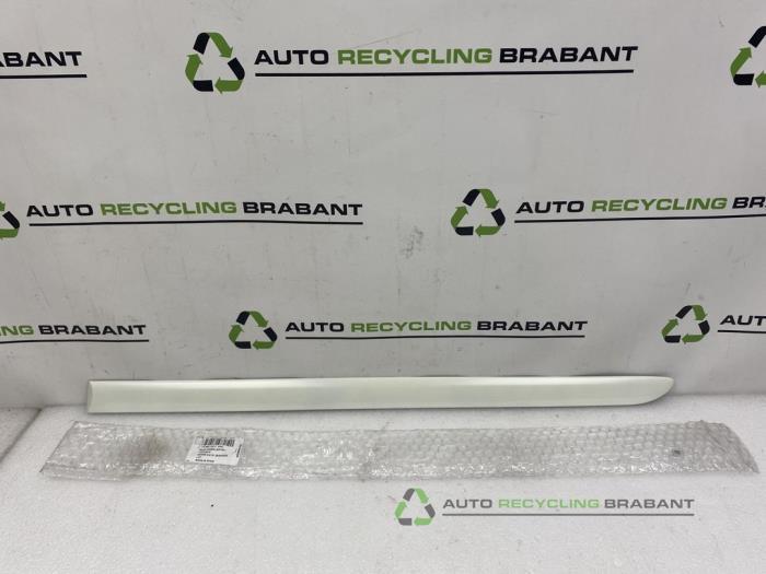 Bande décorative d'un Volkswagen Touran, -, 3 mois de garantie, Utilisé, -