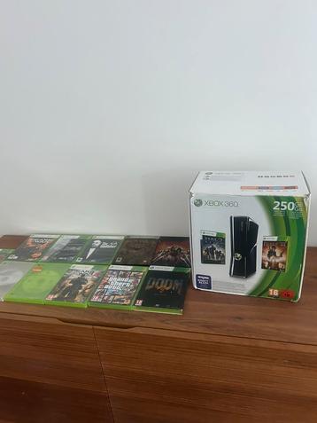 Xbox 360 Boxxed + 11 games + 2 controllers beschikbaar voor biedingen