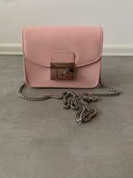 Kisses of pearl, Ophalen, Zo goed als nieuw, Roze