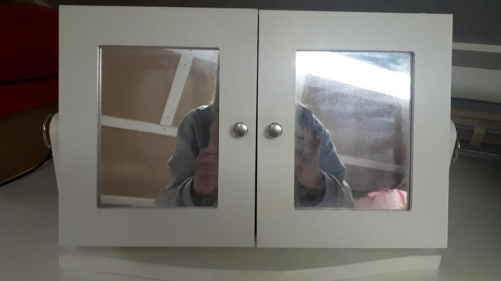 Sieradenkastje, Handtassen en Accessoires, Overige Accessoires, Zo goed als nieuw, Ophalen