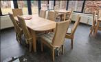 TE KOOP: 3 volhouten tafels met 14 rietenstoelen met kussens, Huis en Inrichting, Tafels | Eettafels, 100 tot 150 cm, 100 tot 150 cm