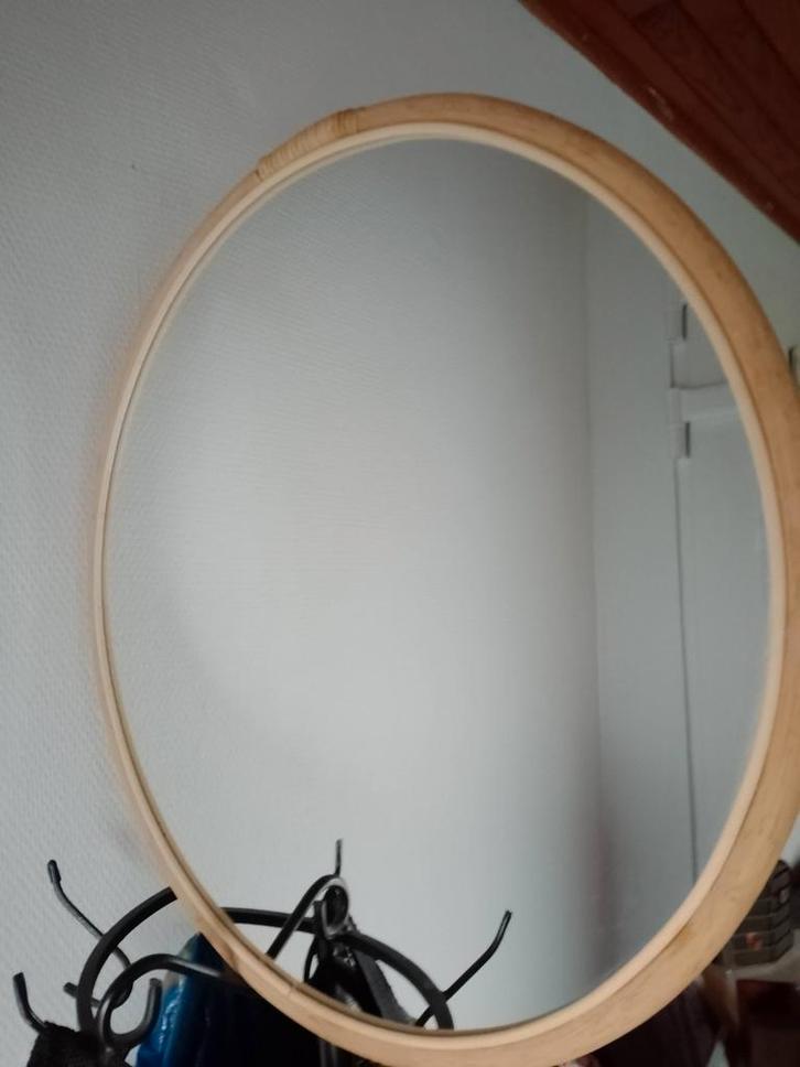 Bamboe spiegel, Huis en Inrichting, Woonaccessoires | Spiegels, Zo goed als nieuw, Minder dan 50 cm, Rond, Ophalen