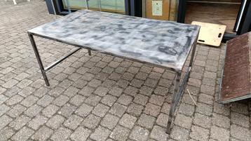 Blank metalen werk tafel werkbank beschikbaar voor biedingen