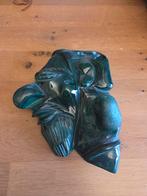 Portrait de serge Gainsbourg en malachite, Collections