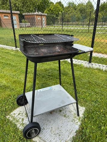 Barbecue Central Park beschikbaar voor biedingen